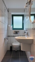 Damen WC KG