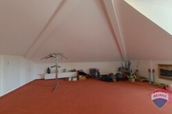 Zimmer 2 OG