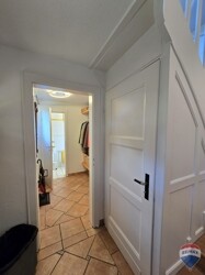 Garderobe EG