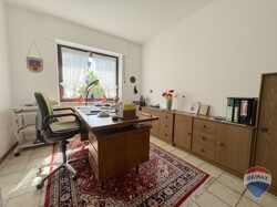 Büro EG