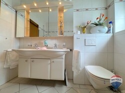Badezimmer EG
