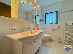 Badezimmer EG