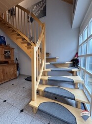 Hausflur Treppe OG