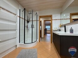 Badezimmer EG