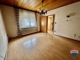 Zimmer EG Straße