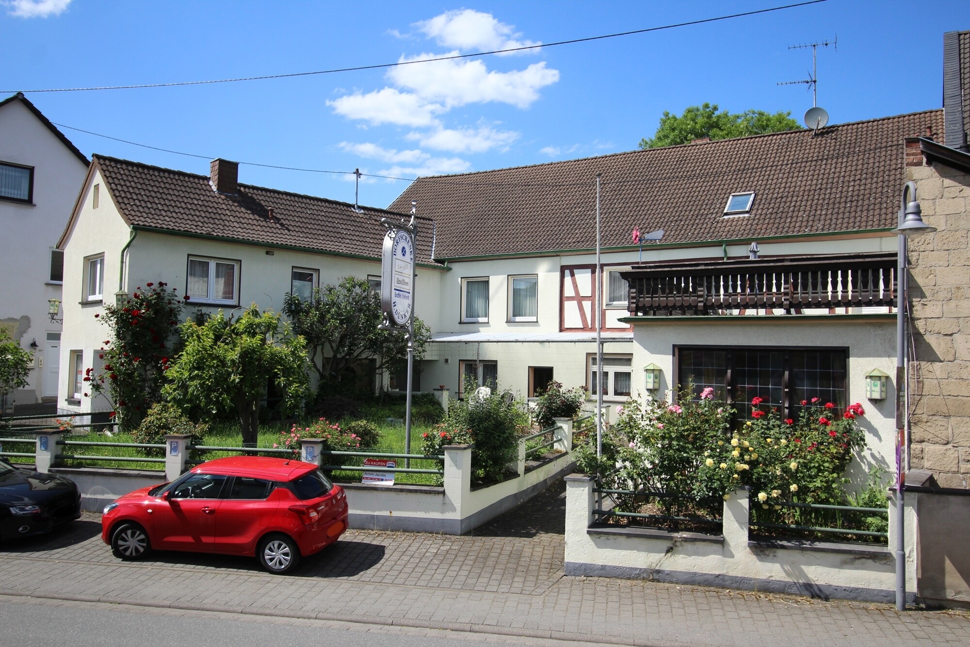 Straßenansicht