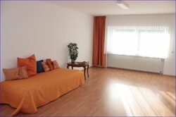Schlafzimmer / Büro EG