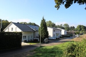 Nachbarschaft Anliegerstraße rechts