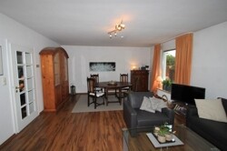  Wohnzimmer - Teilansicht