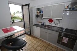 Küche mit Balkon