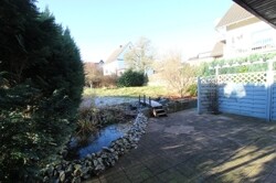 Garten mit Teich