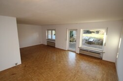 Wohn- / Esszimmer mit Blick in den Garten