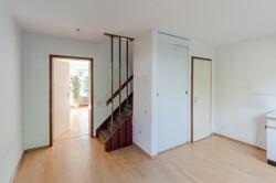 Küche mit Einbauschrank