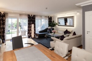 Geräumiges Wohn- / Esszimmer