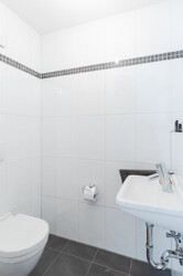 Separates Gäste-WC