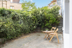 Terrasse mit Blick ins Grüne