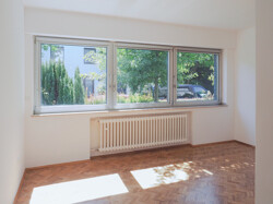 EG: Schlafzimmer links