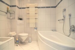 Wanne + Fußbecken