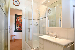 ... mit Dusche