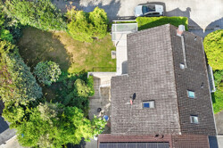 Weitere Terrasse UG