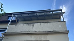 Balkon mit neuer Überdachung