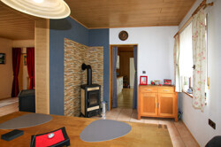 Hinterhaus_Holzofen_Wohnzimmer