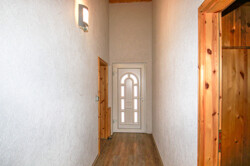 Hinterhaus_Eingangsbereich_Ansicht_innen