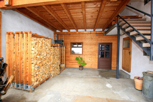 Hinterhaus_Holzvorrat_Ansicht