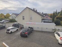 PKW-Stellplatz vor der Haustür