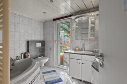 Bad EG Handtuchheizung