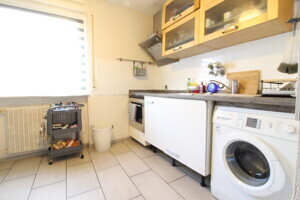 Küche mit Essbereich