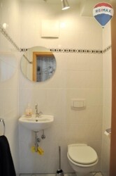 8 Gäste-WC