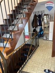 18 Treppe zum OG