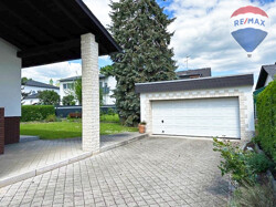 08 Garage