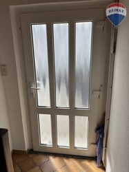 7.a  Haustür