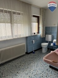 23. Bad mit Wanne & Dusche OG