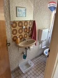 19 Gäste-WC