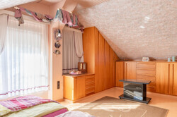 Schlafzimmer 1 DG