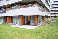 Terrasse-weit