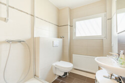 Gäste WC mit Dusche