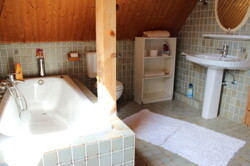 Wannenbad im DG