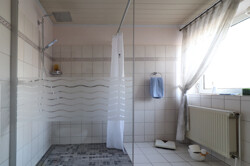 das Duschbad im EG