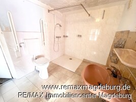 Badezimmer EG
