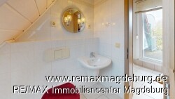 Badezimmer mit Dusche