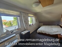 Schlafzimmer/ Kinderzimmer DG