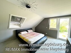 Schlafzimmer DG