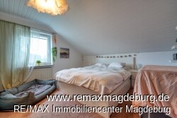 Schlafzimmer DG