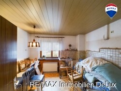 RE/MAX Immobilien DeLux Kueche OG