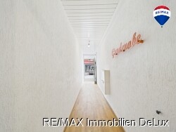 RE/MAX Immobilien DeLux Haus Dillingen Eingang 