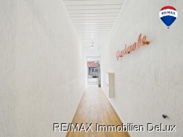 RE/MAX Immobilien DeLux Haus Dillingen Eingang 